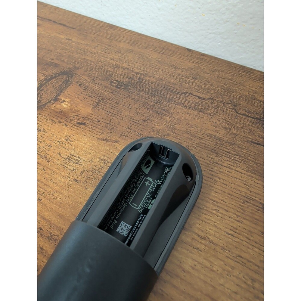 Logitech R500s Wireless Presenter Laser Pointer PowerPoint Clicker w/ Receiver - Picture 4 of 4